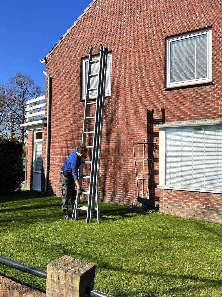 Dalfsen schoorsteenveger huis ladder